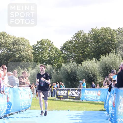 25.08.2024 - Elbe Triathlon Hamburg H.Heesch http://msf.ph/oto/6873886 25.08.2024 11:38:29 Ziel 224, 562, 628, 650 meine-sportfotos.de