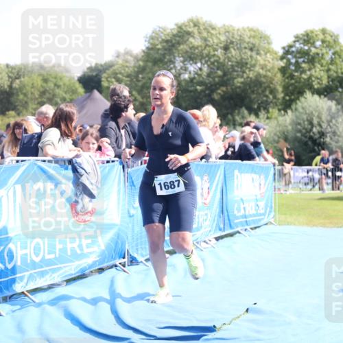 25.08.2024 - Elbe Triathlon Hamburg H.Heesch http://msf.ph/oto/6873890 25.08.2024 12:00:47 Ziel 1687 meine-sportfotos.de
