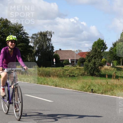 25.08.2024 - Elbe Triathlon Hamburg Fuchs,  Jonas http://msf.ph/oto/6873895 25.08.2024 11:24:26 Radfahren 1657, 1621, 1660, 1511, 1659 meine-sportfotos.de