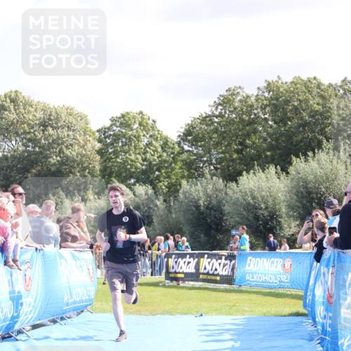 25.08.2024 - Elbe Triathlon Hamburg H.Heesch http://msf.ph/oto/6873902 25.08.2024 11:38:29 Ziel 224, 562, 628, 650 meine-sportfotos.de
