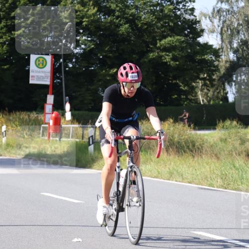 25.08.2024 - Elbe Triathlon Hamburg Fuchs,  Jonas http://msf.ph/oto/6873905 25.08.2024 11:24:28 Radfahren 1657, 1621, 1660, 1511, 1659 meine-sportfotos.de