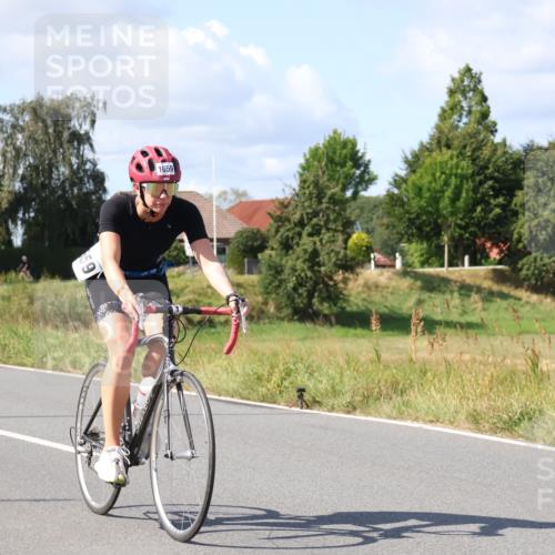 25.08.2024 - Elbe Triathlon Hamburg Fuchs,  Jonas http://msf.ph/oto/6873908 25.08.2024 11:24:29 Radfahren 1621, 1660, 1511, 1659 meine-sportfotos.de