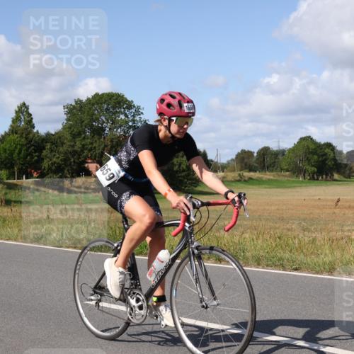 25.08.2024 - Elbe Triathlon Hamburg Fuchs,  Jonas http://msf.ph/oto/6873920 25.08.2024 11:24:29 Radfahren 1621, 1660, 1511, 1659 meine-sportfotos.de