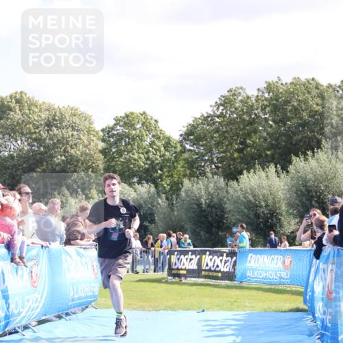 25.08.2024 - Elbe Triathlon Hamburg H.Heesch http://msf.ph/oto/6873922 25.08.2024 11:38:29 Ziel 224, 562, 628, 650 meine-sportfotos.de