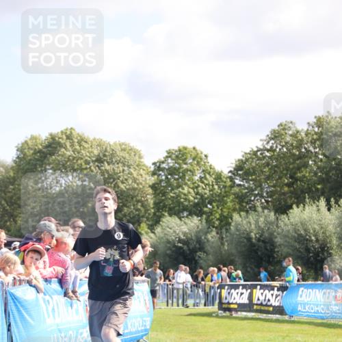 25.08.2024 - Elbe Triathlon Hamburg H.Heesch http://msf.ph/oto/6873926 25.08.2024 11:38:30 Ziel 224, 562, 628, 650 meine-sportfotos.de