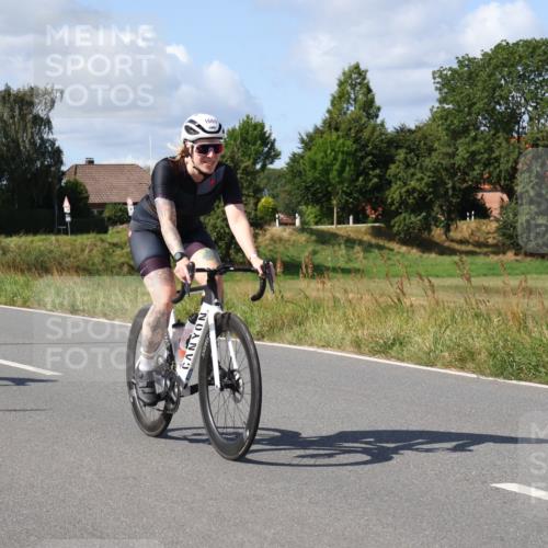 25.08.2024 - Elbe Triathlon Hamburg Fuchs,  Jonas http://msf.ph/oto/6873936 25.08.2024 11:24:41 Radfahren 1669, 1623 meine-sportfotos.de
