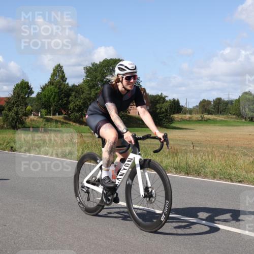 25.08.2024 - Elbe Triathlon Hamburg Fuchs,  Jonas http://msf.ph/oto/6873944 25.08.2024 11:24:41 Radfahren 1669, 1623 meine-sportfotos.de