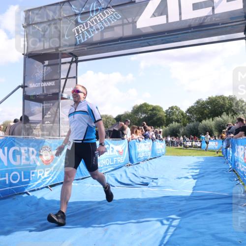 25.08.2024 - Elbe Triathlon Hamburg H.Heesch http://msf.ph/oto/6873945 25.08.2024 11:11:51 Ziel 286 meine-sportfotos.de