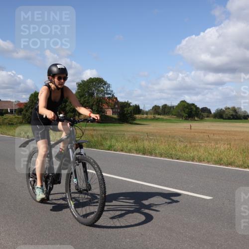 25.08.2024 - Elbe Triathlon Hamburg Fuchs,  Jonas http://msf.ph/oto/6873955 25.08.2024 11:24:42 Radfahren 1669, 1623 meine-sportfotos.de