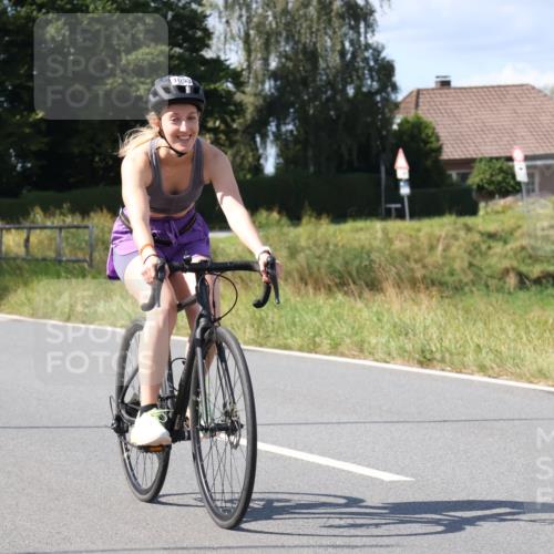 25.08.2024 - Elbe Triathlon Hamburg Fuchs,  Jonas http://msf.ph/oto/6873962 25.08.2024 11:24:54 Radfahren 1653, 1673 meine-sportfotos.de