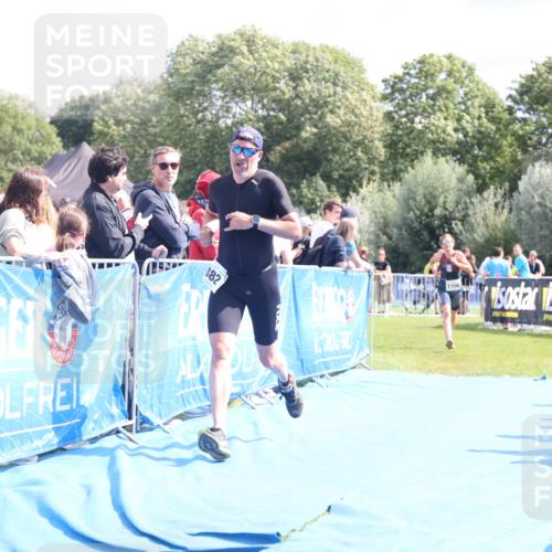 25.08.2024 - Elbe Triathlon Hamburg H.Heesch http://msf.ph/oto/6873975 25.08.2024 12:00:58 Ziel 382, 1706 meine-sportfotos.de