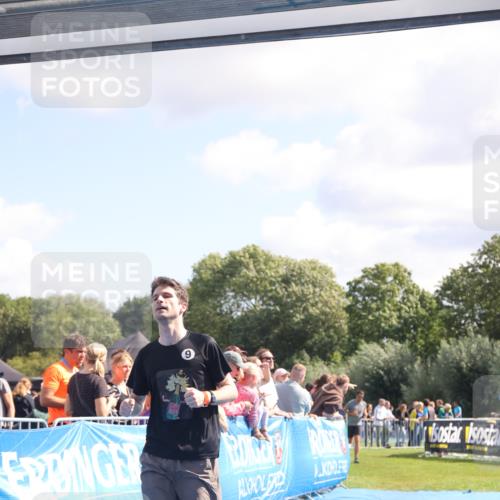 25.08.2024 - Elbe Triathlon Hamburg H.Heesch http://msf.ph/oto/6873978 25.08.2024 11:38:30 Ziel 224, 562, 628, 650 meine-sportfotos.de