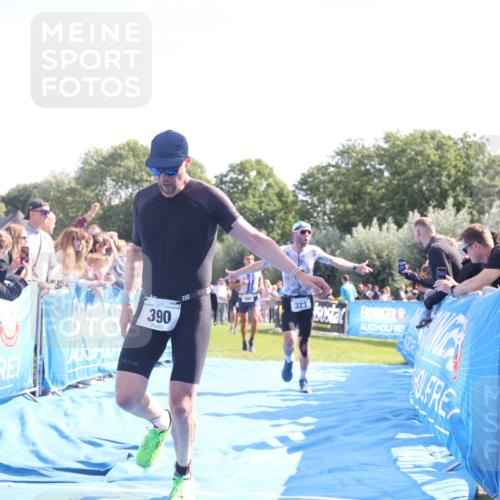 25.08.2024 - Elbe Triathlon Hamburg H.Heesch http://msf.ph/oto/6873983 25.08.2024 11:12:09 Ziel 268, 323, 390, 399 meine-sportfotos.de