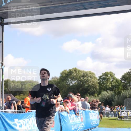 25.08.2024 - Elbe Triathlon Hamburg H.Heesch http://msf.ph/oto/6873993 25.08.2024 11:38:31 Ziel 224, 562, 628, 650 meine-sportfotos.de