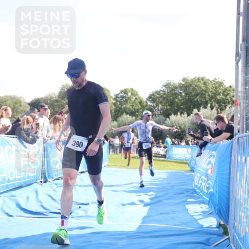 25.08.2024 - Elbe Triathlon Hamburg H.Heesch http://msf.ph/oto/6873995 25.08.2024 11:12:09 Ziel 268, 323, 390, 399 meine-sportfotos.de