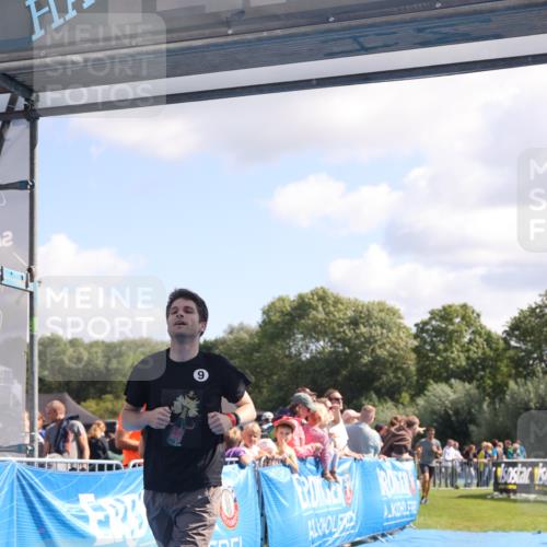 25.08.2024 - Elbe Triathlon Hamburg H.Heesch http://msf.ph/oto/6873997 25.08.2024 11:38:31 Ziel 224, 562, 628, 650 meine-sportfotos.de