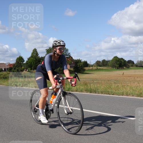 25.08.2024 - Elbe Triathlon Hamburg Fuchs,  Jonas http://msf.ph/oto/6873998 25.08.2024 11:25:17 Radfahren 1665, 1666 meine-sportfotos.de