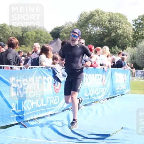 25.08.2024 - Elbe Triathlon Hamburg H.Heesch http://msf.ph/oto/6874014 25.08.2024 12:00:59 Ziel 382, 1706 meine-sportfotos.de