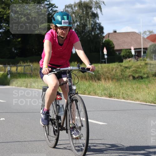 25.08.2024 - Elbe Triathlon Hamburg Fuchs,  Jonas http://msf.ph/oto/6874019 25.08.2024 11:25:35 Radfahren 1484 meine-sportfotos.de