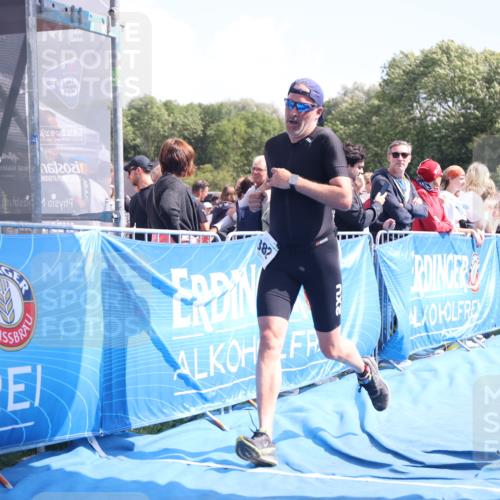 25.08.2024 - Elbe Triathlon Hamburg H.Heesch http://msf.ph/oto/6874035 25.08.2024 12:00:59 Ziel 382, 1706 meine-sportfotos.de