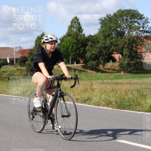 25.08.2024 - Elbe Triathlon Hamburg Fuchs,  Jonas http://msf.ph/oto/6874043 25.08.2024 11:25:51 Radfahren 1616, 1634, 1651 meine-sportfotos.de