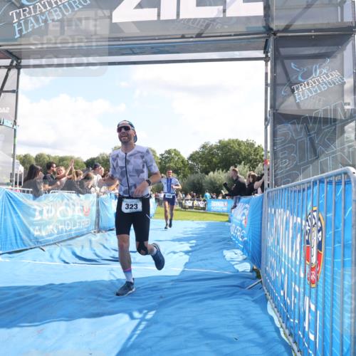 25.08.2024 - Elbe Triathlon Hamburg H.Heesch http://msf.ph/oto/6874047 25.08.2024 11:12:11 Ziel 268, 323, 390, 399 meine-sportfotos.de