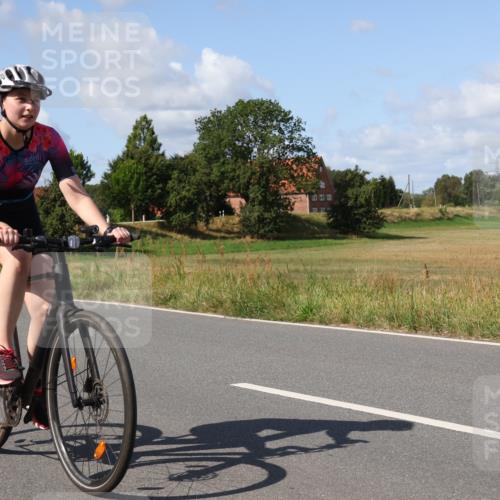 25.08.2024 - Elbe Triathlon Hamburg Fuchs,  Jonas http://msf.ph/oto/6874064 25.08.2024 11:25:53 Radfahren 1616, 1634, 1651 meine-sportfotos.de