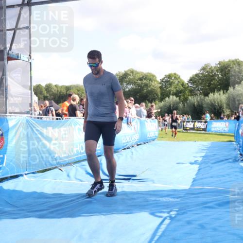 25.08.2024 - Elbe Triathlon Hamburg H.Heesch http://msf.ph/oto/6874078 25.08.2024 11:38:38 Ziel 401, 628, 650 meine-sportfotos.de