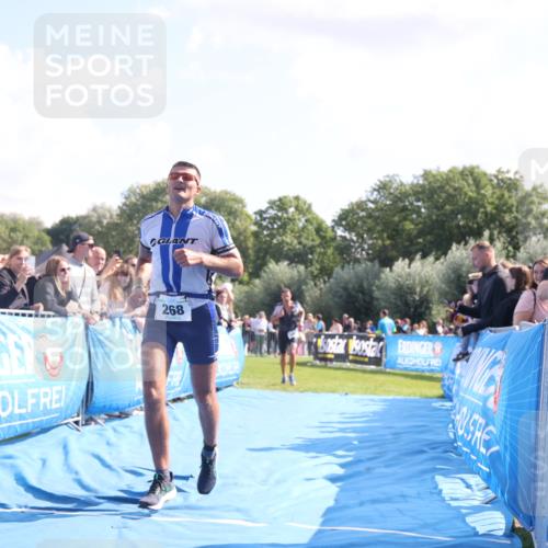 25.08.2024 - Elbe Triathlon Hamburg H.Heesch http://msf.ph/oto/6874080 25.08.2024 11:12:12 Ziel 268, 323, 390, 399 meine-sportfotos.de