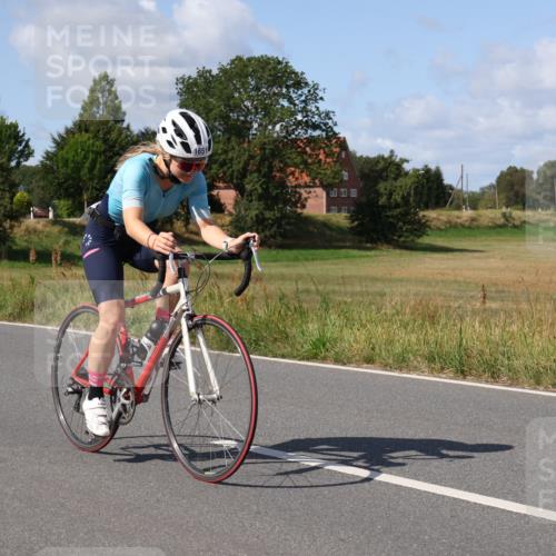 25.08.2024 - Elbe Triathlon Hamburg Fuchs,  Jonas http://msf.ph/oto/6874081 25.08.2024 11:25:57 Radfahren 1616, 1634, 1651 meine-sportfotos.de