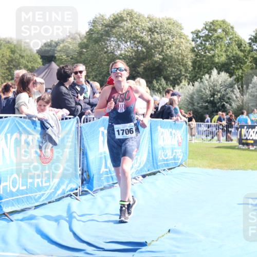 25.08.2024 - Elbe Triathlon Hamburg H.Heesch http://msf.ph/oto/6874083 25.08.2024 12:01:03 Ziel 382, 1706 meine-sportfotos.de