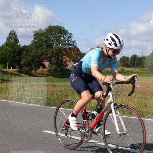 25.08.2024 - Elbe Triathlon Hamburg Fuchs,  Jonas http://msf.ph/oto/6874085 25.08.2024 11:25:57 Radfahren 1616, 1634, 1651 meine-sportfotos.de