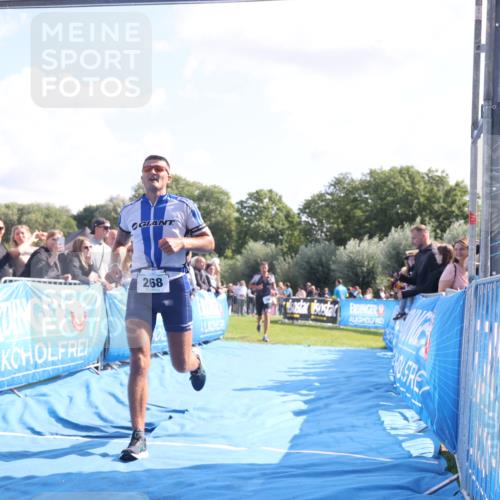 25.08.2024 - Elbe Triathlon Hamburg H.Heesch http://msf.ph/oto/6874089 25.08.2024 11:12:12 Ziel 268, 323, 390, 399 meine-sportfotos.de