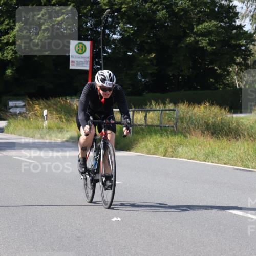 25.08.2024 - Elbe Triathlon Hamburg Fuchs,  Jonas http://msf.ph/oto/6874091 25.08.2024 11:26:32 Radfahren 1700 meine-sportfotos.de