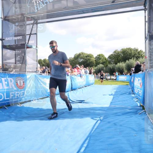 25.08.2024 - Elbe Triathlon Hamburg H.Heesch http://msf.ph/oto/6874095 25.08.2024 11:38:38 Ziel 401, 628, 650 meine-sportfotos.de