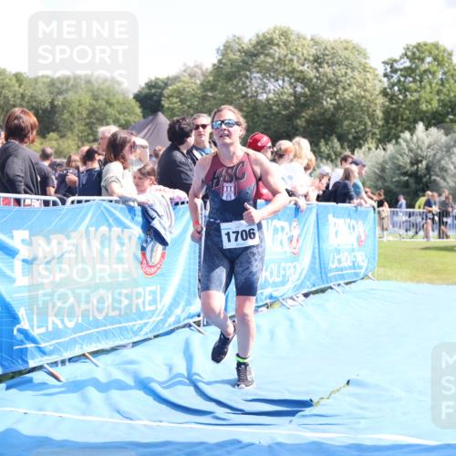 25.08.2024 - Elbe Triathlon Hamburg H.Heesch http://msf.ph/oto/6874103 25.08.2024 12:01:03 Ziel 382, 1706 meine-sportfotos.de