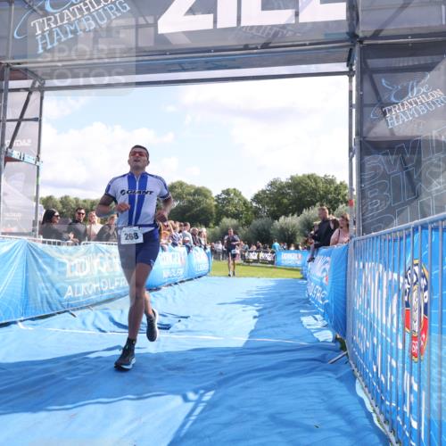 25.08.2024 - Elbe Triathlon Hamburg H.Heesch http://msf.ph/oto/6874105 25.08.2024 11:12:13 Ziel 268, 323, 390, 399 meine-sportfotos.de