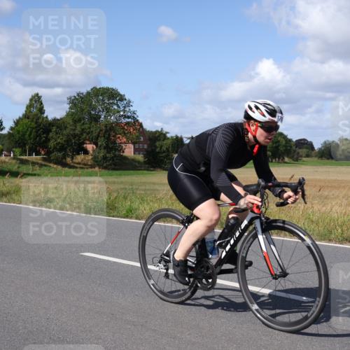 25.08.2024 - Elbe Triathlon Hamburg Fuchs,  Jonas http://msf.ph/oto/6874112 25.08.2024 11:26:34 Radfahren 1700, 1627 meine-sportfotos.de