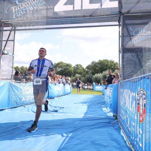 25.08.2024 - Elbe Triathlon Hamburg H.Heesch http://msf.ph/oto/6874113 25.08.2024 11:12:13 Ziel 268, 323, 390, 399 meine-sportfotos.de