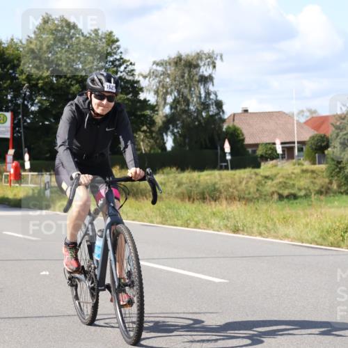 25.08.2024 - Elbe Triathlon Hamburg Fuchs,  Jonas http://msf.ph/oto/6874124 25.08.2024 11:26:40 Radfahren 1627, 1681 meine-sportfotos.de