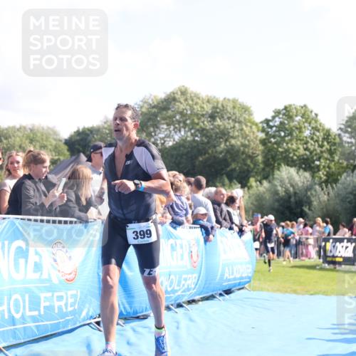 25.08.2024 - Elbe Triathlon Hamburg H.Heesch http://msf.ph/oto/6874126 25.08.2024 11:12:15 Ziel 268, 323, 390, 399 meine-sportfotos.de
