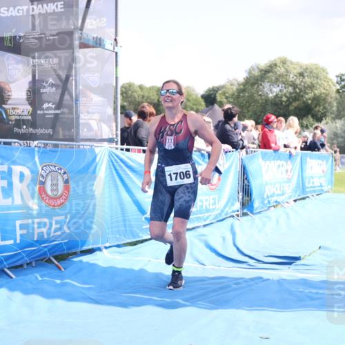 25.08.2024 - Elbe Triathlon Hamburg H.Heesch http://msf.ph/oto/6874152 25.08.2024 12:01:04 Ziel 382, 1706 meine-sportfotos.de