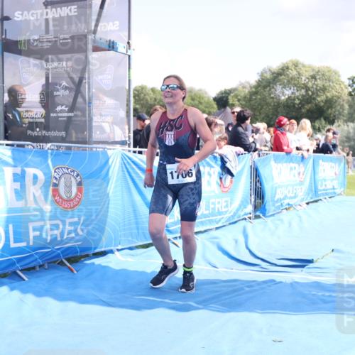 25.08.2024 - Elbe Triathlon Hamburg H.Heesch http://msf.ph/oto/6874156 25.08.2024 12:01:04 Ziel 382, 1706 meine-sportfotos.de