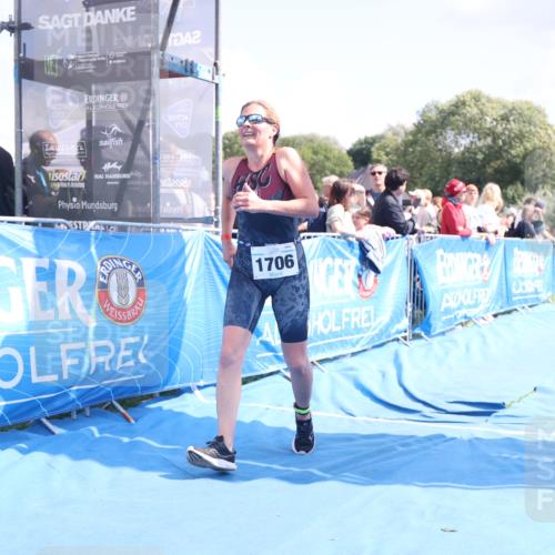 25.08.2024 - Elbe Triathlon Hamburg H.Heesch http://msf.ph/oto/6874164 25.08.2024 12:01:04 Ziel 382, 1706 meine-sportfotos.de