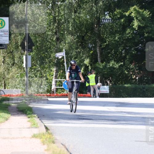 25.08.2024 - Elbe Triathlon Hamburg Fuchs,  Jonas http://msf.ph/oto/6874165 25.08.2024 11:27:06 Radfahren 1675 meine-sportfotos.de