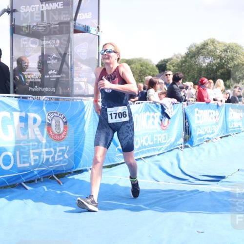 25.08.2024 - Elbe Triathlon Hamburg H.Heesch http://msf.ph/oto/6874169 25.08.2024 12:01:04 Ziel 382, 1706 meine-sportfotos.de