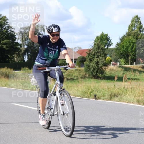 25.08.2024 - Elbe Triathlon Hamburg Fuchs,  Jonas http://msf.ph/oto/6874182 25.08.2024 11:27:12 Radfahren 1675 meine-sportfotos.de