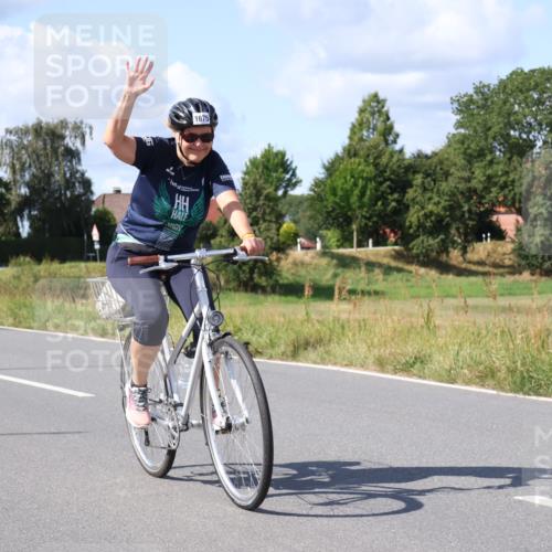 25.08.2024 - Elbe Triathlon Hamburg Fuchs,  Jonas http://msf.ph/oto/6874185 25.08.2024 11:27:12 Radfahren 1675 meine-sportfotos.de