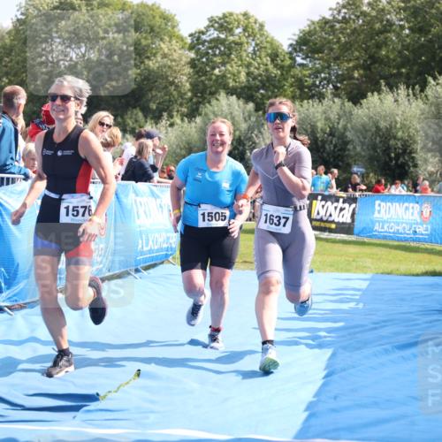25.08.2024 - Elbe Triathlon Hamburg H.Heesch http://msf.ph/oto/6874186 25.08.2024 12:01:16 Ziel 1505, 1576, 1637, 1663 meine-sportfotos.de