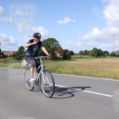 25.08.2024 - Elbe Triathlon Hamburg Fuchs,  Jonas http://msf.ph/oto/6874192 25.08.2024 11:27:13 Radfahren 1675 meine-sportfotos.de